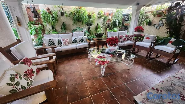 casas - Amplia Casa en Venta – Los Restauradores 7