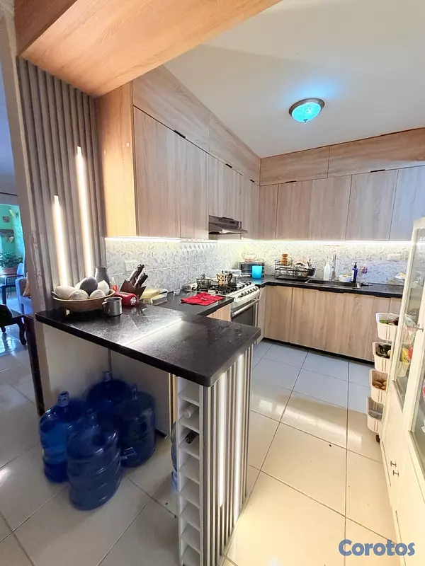 apartamentos - venta de apartamento 1er piso en la misma avenida de la autopista de san Isidro  3