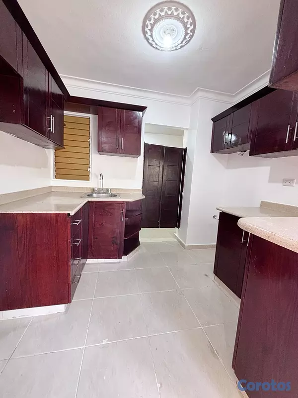 apartamentos - Alquilo apartamento Res. Las Palmeras SDE con patio | 3 Hab | 1 parqueo 3