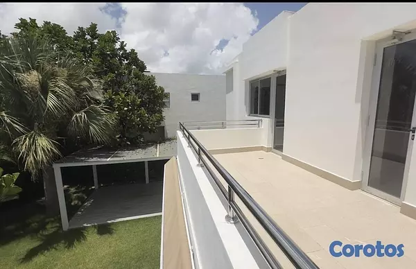 casas vacacionales y villas - SE RENTA VILLA EN SAN JUAN LAKE DOWNTOWN PUNTA CABA 6