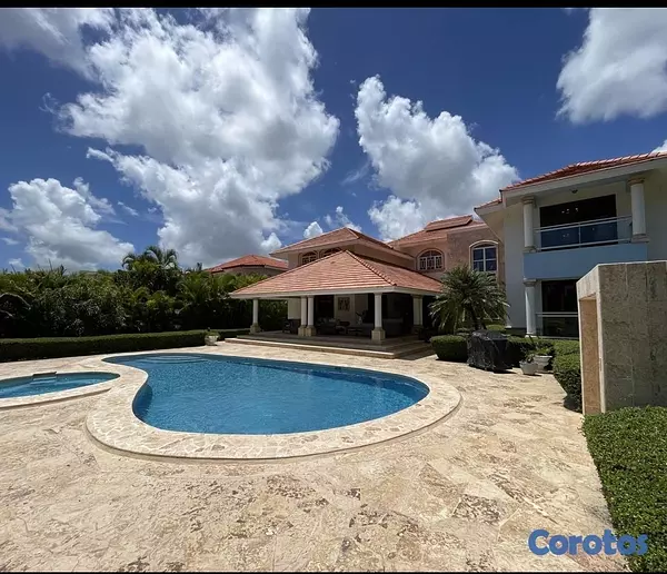 casas vacacionales y villas - VILLA EN VENTA EN COCOTAL GOLF & COUNTRY CLUB, FRENTE AL CAMPO DE GOLF 10