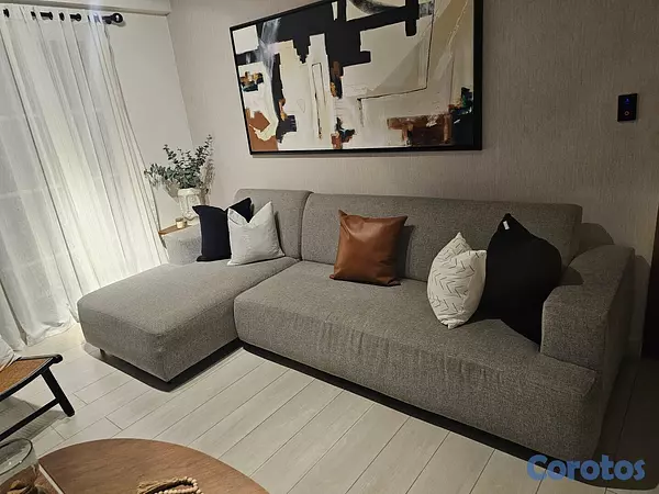 muebles y colchones - Moderno en Excelente Estado, de oportunidad.  4