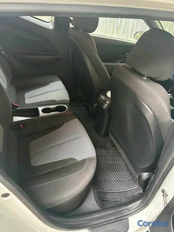 carros - hiunday veloster 2019 5