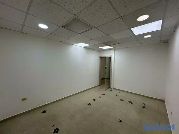 oficinas y locales comerciales - Alquiler Local para Oficinas, Bella Vista, Santo D 2