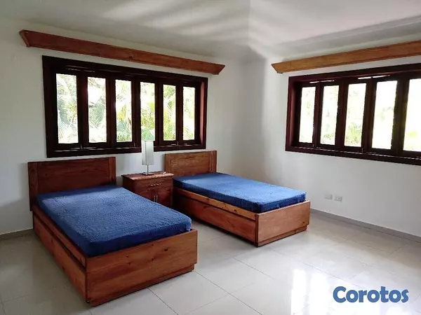 casas vacacionales y villas - Vendo villa de dos niveles 4 habitaciones en Metro Country Club  10