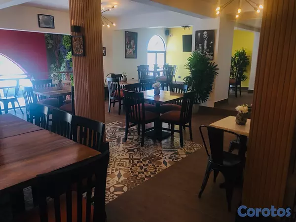 oficinas y locales comerciales - Restaurante totalmente equipado en Punta Cana, frente al restaurante la Nena 2
