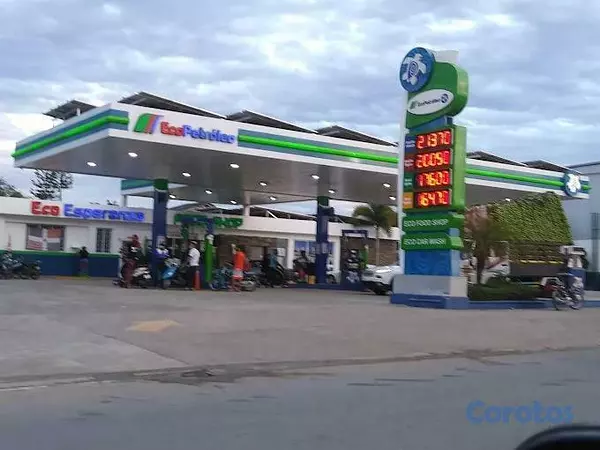 oficinas y locales comerciales - Vendo Estación de Combustible en la Esperanza 2