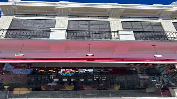 oficinas y locales comerciales - Edificio en ZONA COLONIAL 6