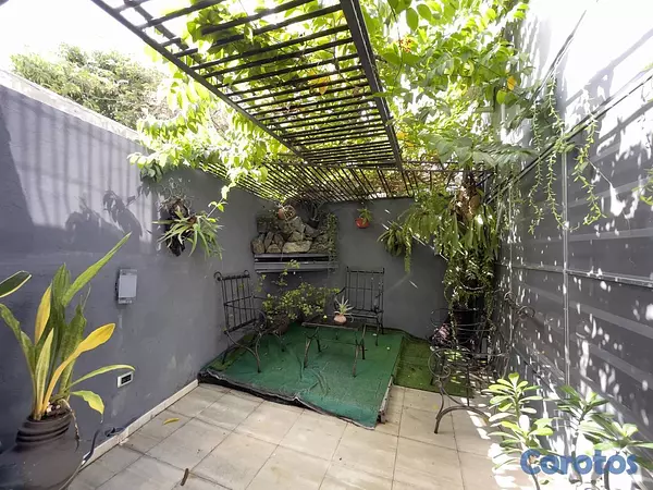 casas - Casa de 3 habitaciones en Venta en el Corazón de E 10