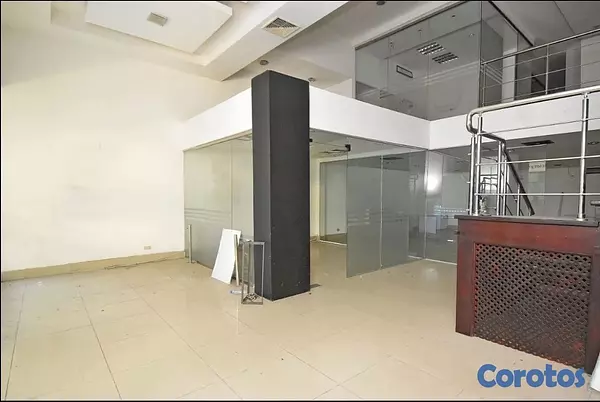 oficinas y locales comerciales - vente de local comercial  en plaza central Santo Domingo Distrito Nacional  2