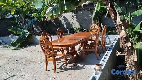 muebles y colchones - Juego de comedor y su vitrina.  2
