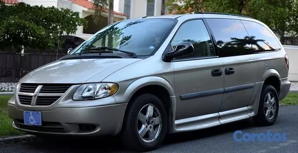 otros vehiculos - Minivan Dodge Grand Caravan 2006 con Rampa para silla de ruedas. 7