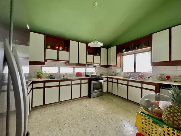 casas - Casa en Venta en Los Ríos, Grandes Espacios, patio y Jardín 2