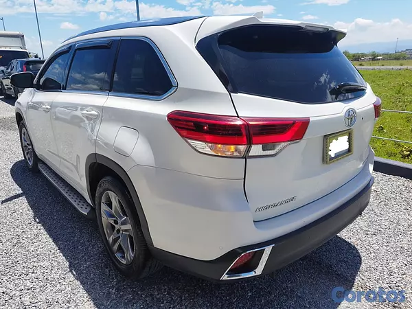 jeepetas y camionetas - 2017 Toyota Highlander Limited  4