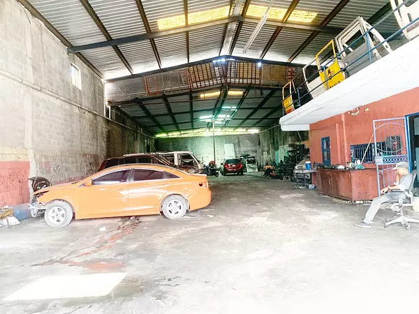 oficinas y locales comerciales - Nave industrial en zona céntrica y comercial  4