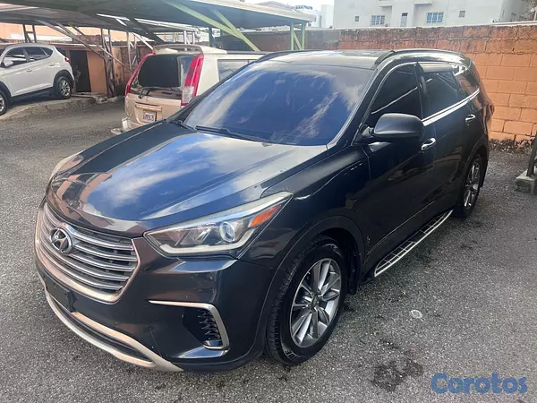 jeepetas y camionetas - Hyundai Santa Fe 2017 AWD Full – 3 Filas, Excelente Estado 6