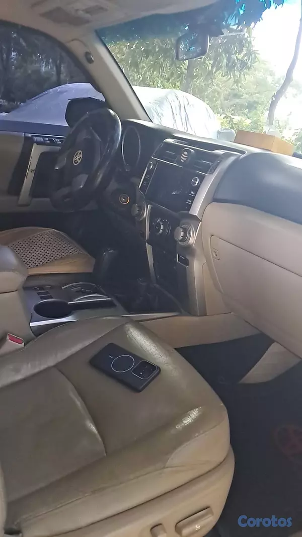 jeepetas y camionetas - estoy vendiendo para irme del país  3