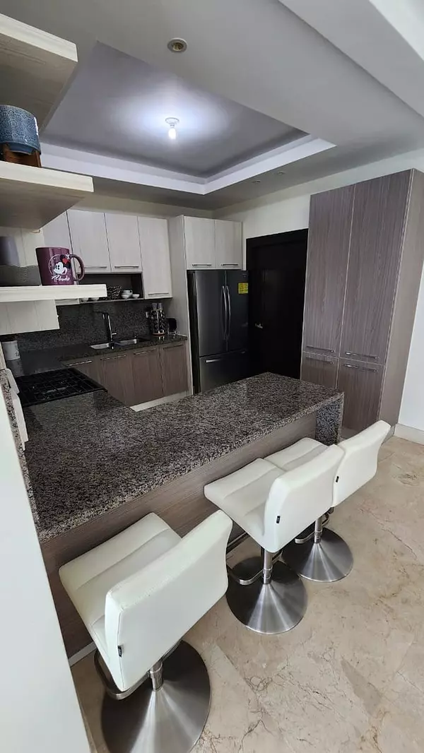 apartamentos - Apartamento 2do Nivel en La Zurza  10