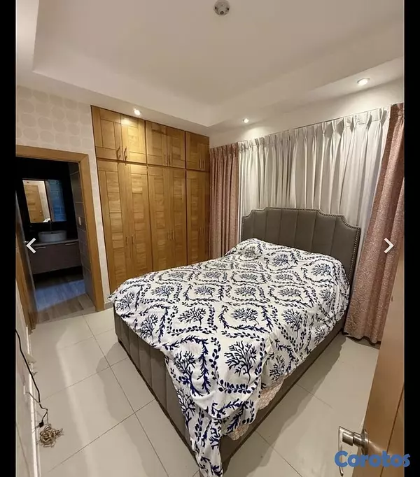 apartamentos - APARTAMENTO AMUEBLADO 
US$ 2,300 3 Habitaciones exclusivo sector de La Julia. 8