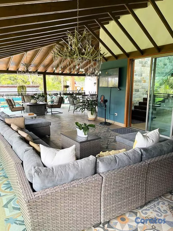casas vacacionales y villas - Majestuosa Villa en Jarabacoa Mata de Platano 9