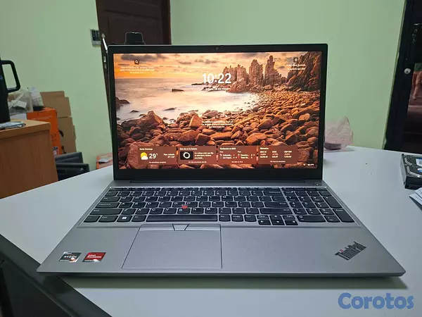 computadoras y laptops - Laptop Lenovo ThinkPad E15 Gen 4 Ryzen 5 16GB RAM 1