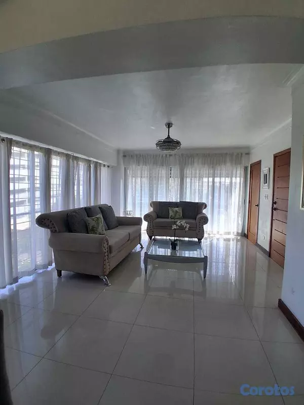 apartamentos - Apartamento en piantini   1100 US$ con mantenimien 4