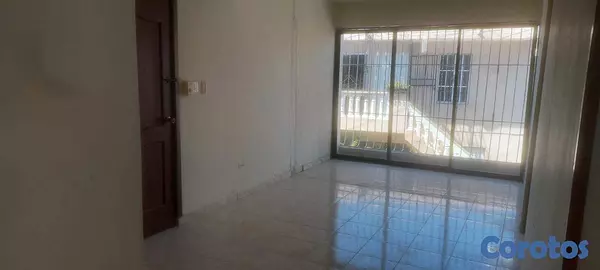 oficinas y locales comerciales - 🏢 VENTA DE EDIFICACIÓN – OPORTUNIDAD 🏢 💰 Precio negociable 2 Locales y 2 Apts 5