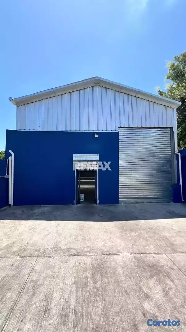 oficinas y locales comerciales - Nave industrial de 500mt2 en alquiler en Ensanche  2