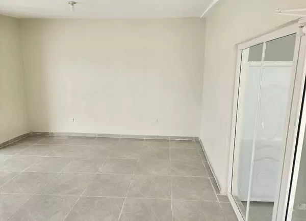 oficinas y locales comerciales - Local céntrico en ensanche la Fe  3