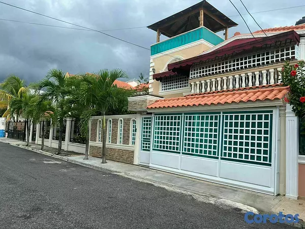 casas - Casa en venta con 4 Hab. piscina Mirador del este 1