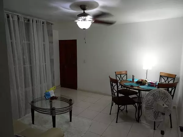 apartamentos - Se alquila apartamento amueblado en Zona Universitaria 5
