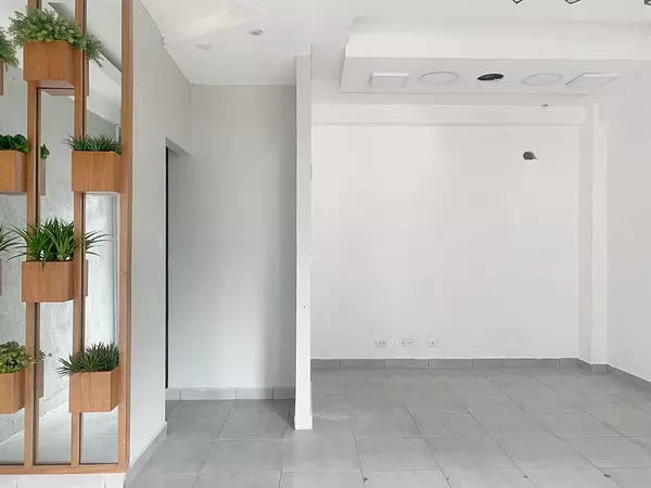 oficinas y locales comerciales - local en bella vista en alquiler  2