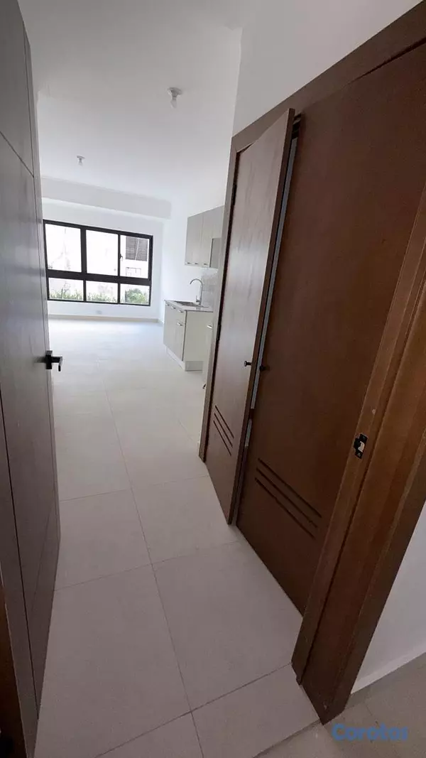 apartamentos - ALQUILO Apto En Torre Nueva 2do. nivel Con Ascenso 6