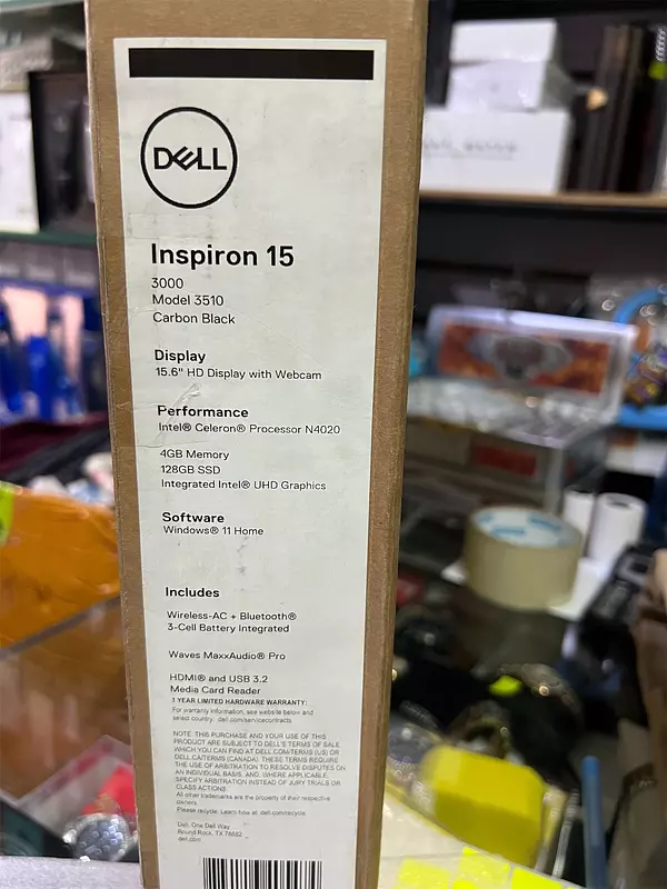 computadoras y laptops - Laptop 15.6” DELL Inspiron 15. Model 3510. Nueva en caja. 4GB Memory, 128GB SSD. 2