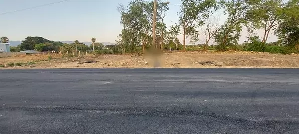 solares y terrenos - Terreno con 1,630 Mts2 en Av. Circunvalacion Norte 1