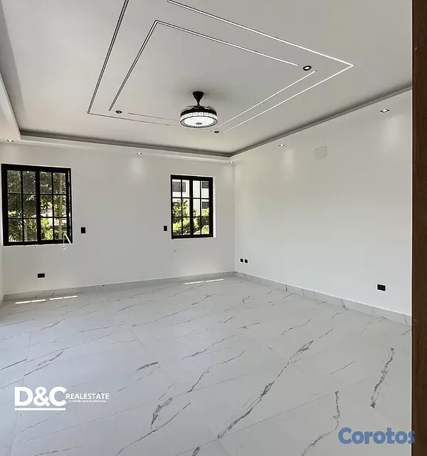 casas - Casa en venta en residencial cerrado  Con vista al 7