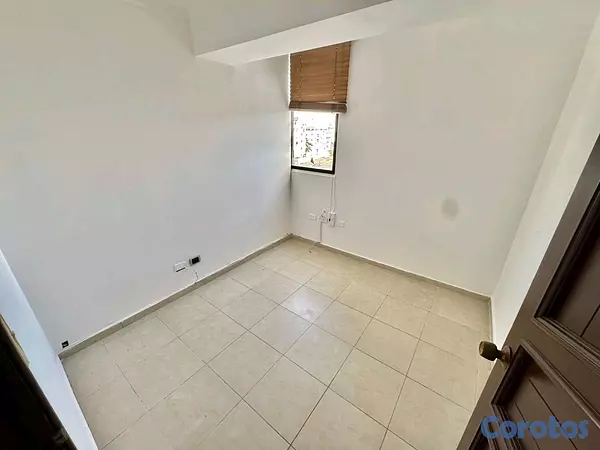 oficinas y locales comerciales - Alquilo Local comercial en Evaristo Morales wi  2
