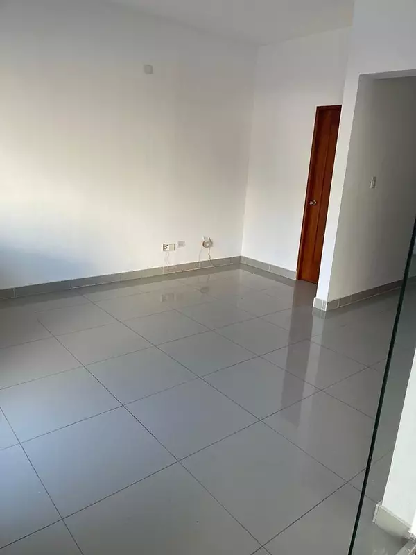 oficinas y locales comerciales - Local moderno y céntrico evaristo 9
