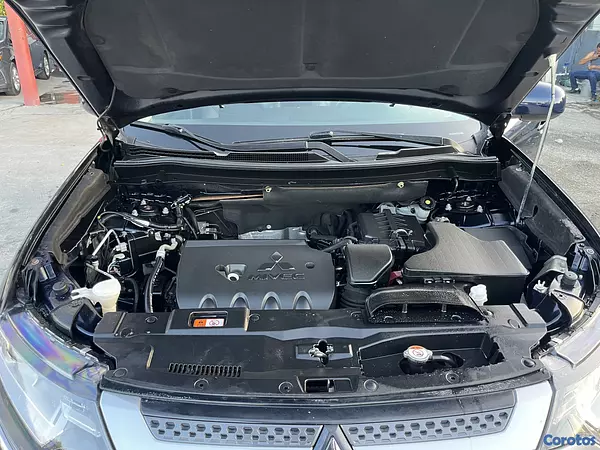 jeepetas y camionetas - Mitsubishi Outlander 2019 - 3 filas de asientos 10