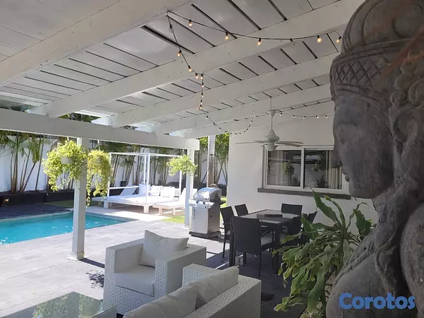 casas vacacionales y villas - Acogedora villa de estilo colobial balinés localizada en Villas del Mar Juan Dol 4