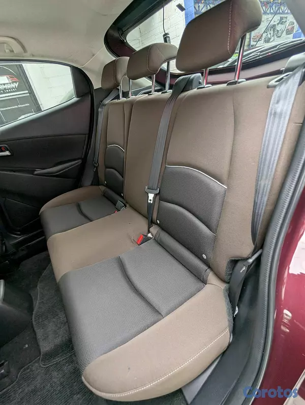 carros - MAZDA2 2020  10