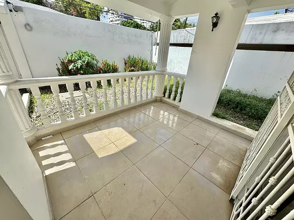 casas - Casa en Alquiler LOS CACICAZGOS  3