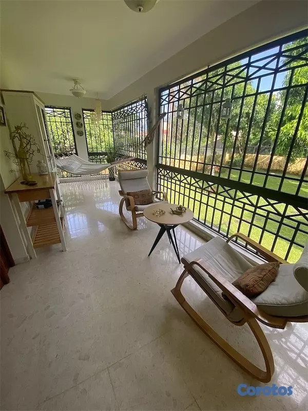 casas vacacionales y villas - Vendo en Jarabacoa, mansion amueblada con paneles solares de 1070mts 8