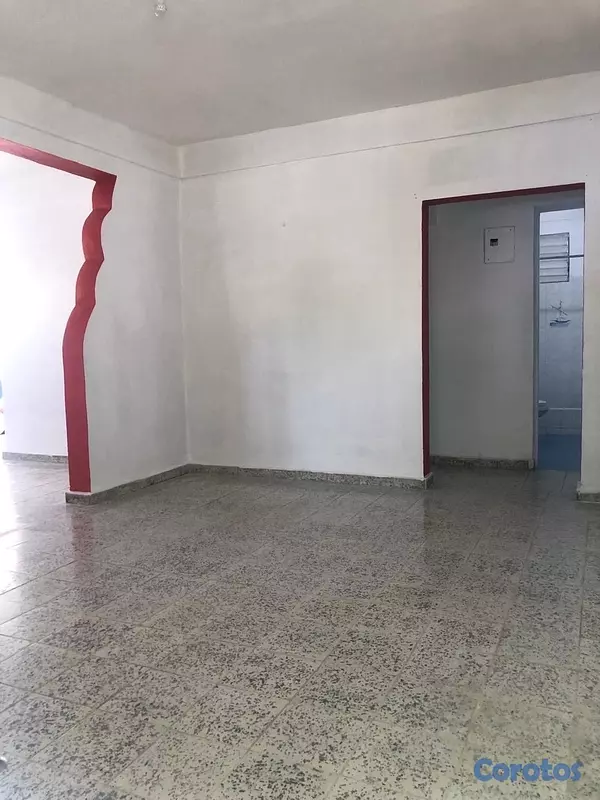 casas - 
VENDO CASA EN MOCA
NEGOCIABLE
TÍTULO AL DIA 


 10