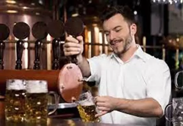 empleos disponibles - Se solicita camarero y bar tender  
 2