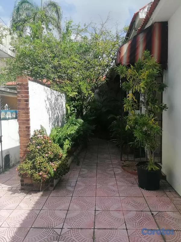 casas - VENDO AMPLIA CASA ESTILO COLONIAL EN GASCUE 5