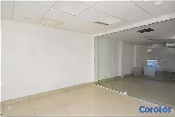 oficinas y locales comerciales - vente de local comercial  en plaza central Santo Domingo Distrito Nacional  3
