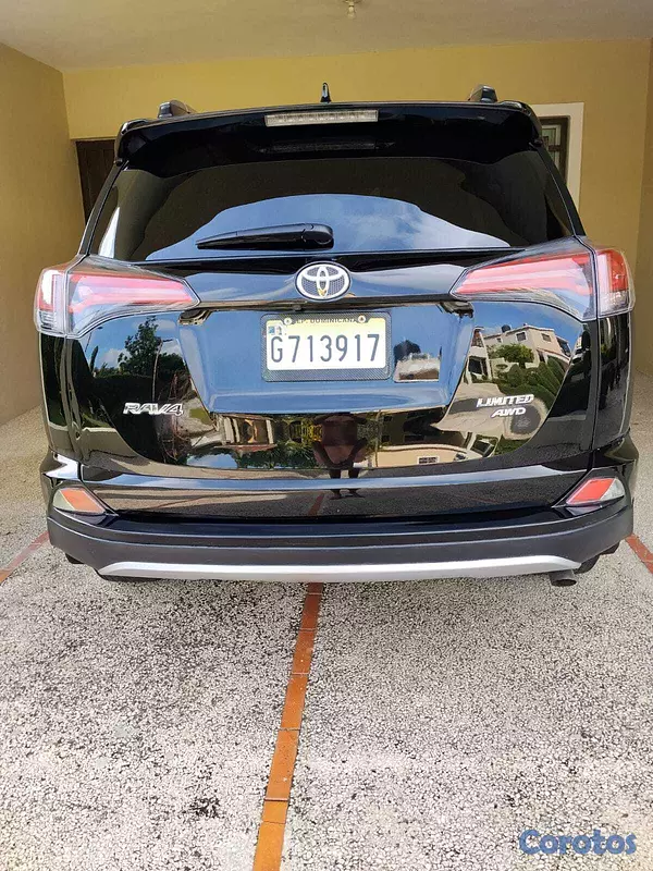 jeepetas y camionetas - TOYOYA RAV4 LIMITE 4X4 AÑO 2017 9