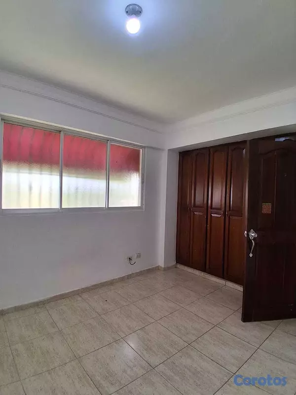 apartamentos -  Vendo Apartamento Ensanche Ozama  RD$ 8,000,000  7