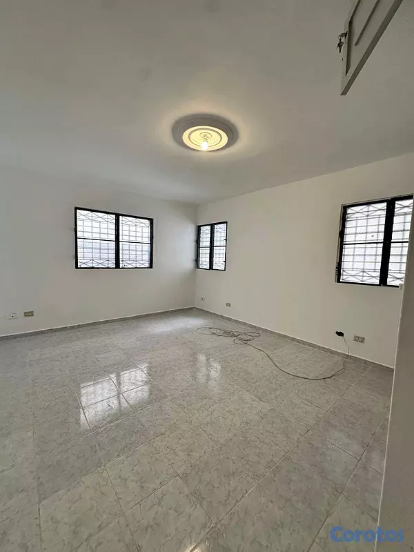 apartamentos - Amplio y ventilado | 104 m2 | 1er piso | próximo a la av. Caonabo con 27  3